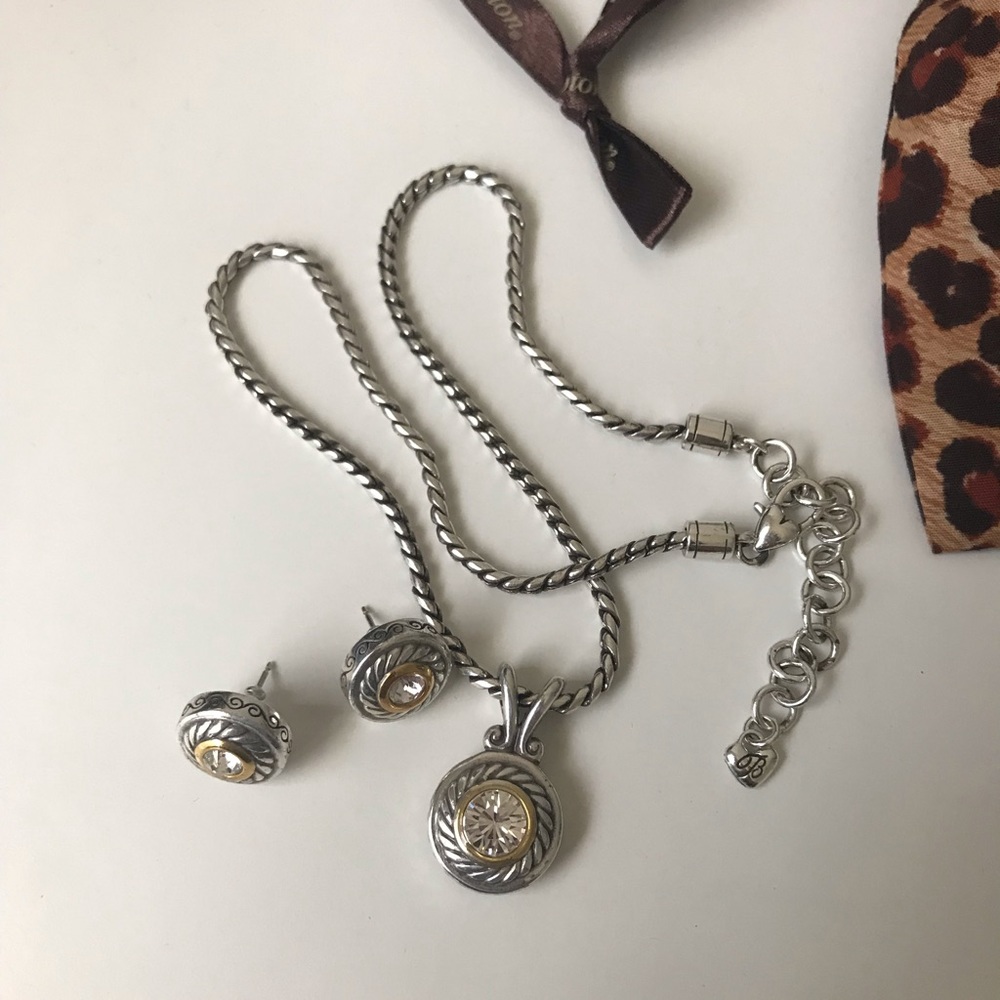 Brighton pendant with earrings.